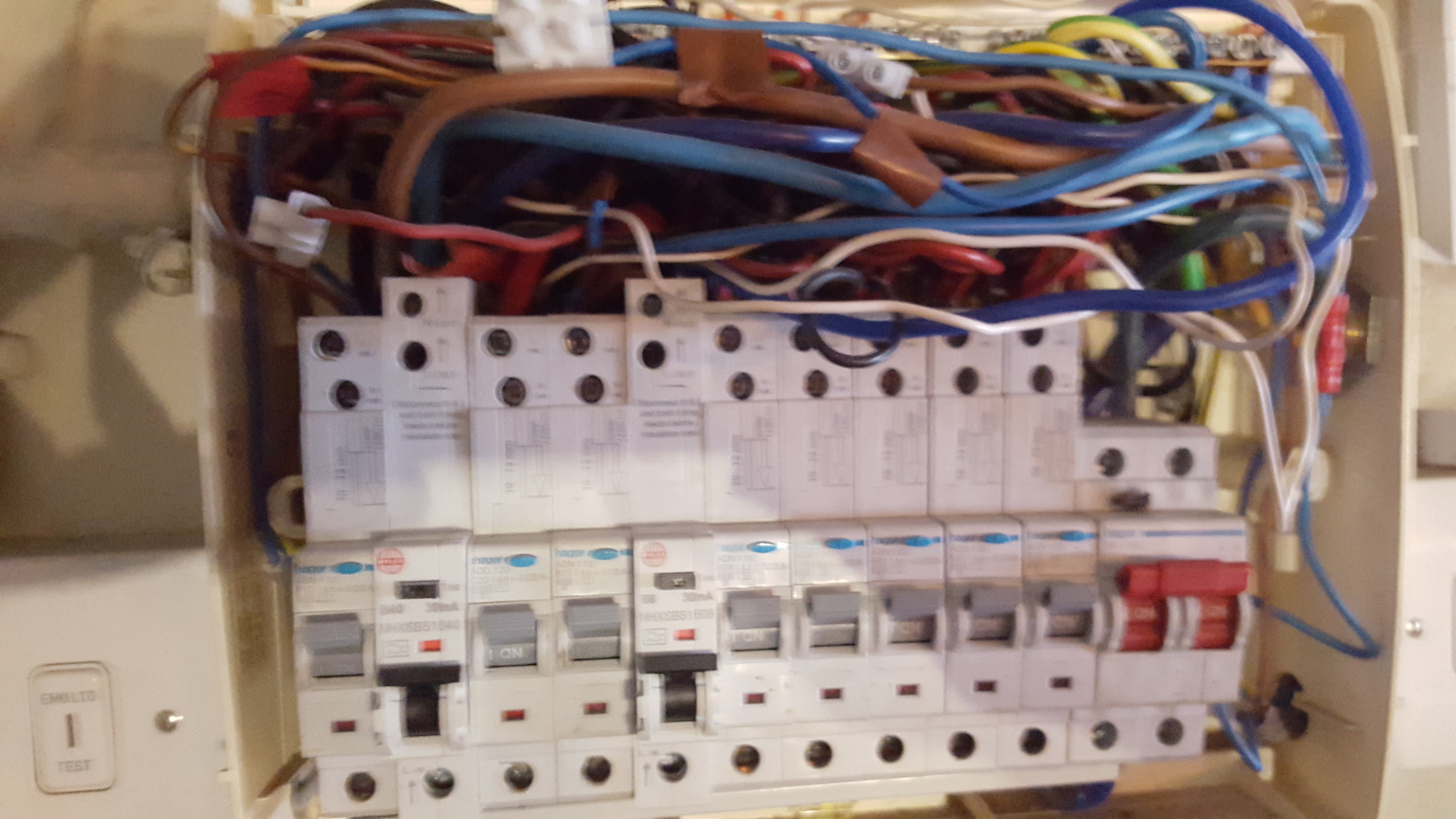 [ElectriciansForums.net] Dodgy trade pictures for your amusement! - 1 Million Views!