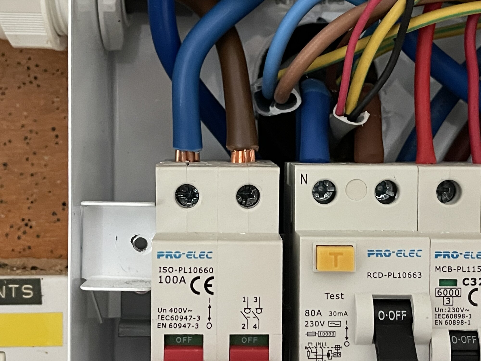 [ElectriciansForums.net] Dodgy trade pictures for your amusement! - 1 Million Views!