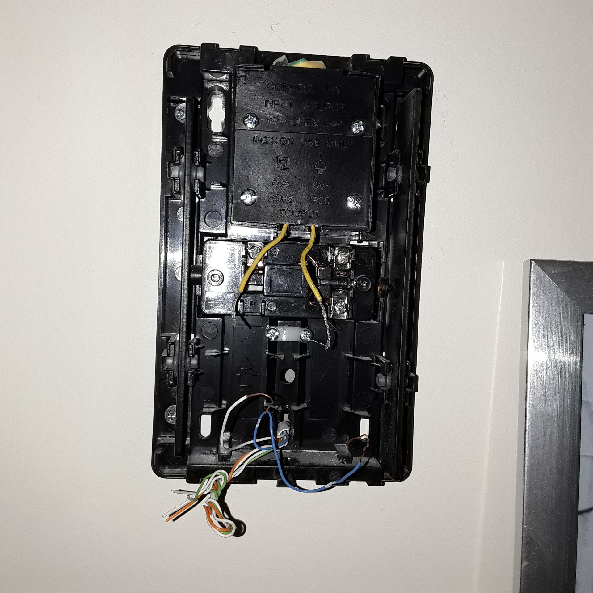 [ElectriciansForums.net] Mains doorbell wiring