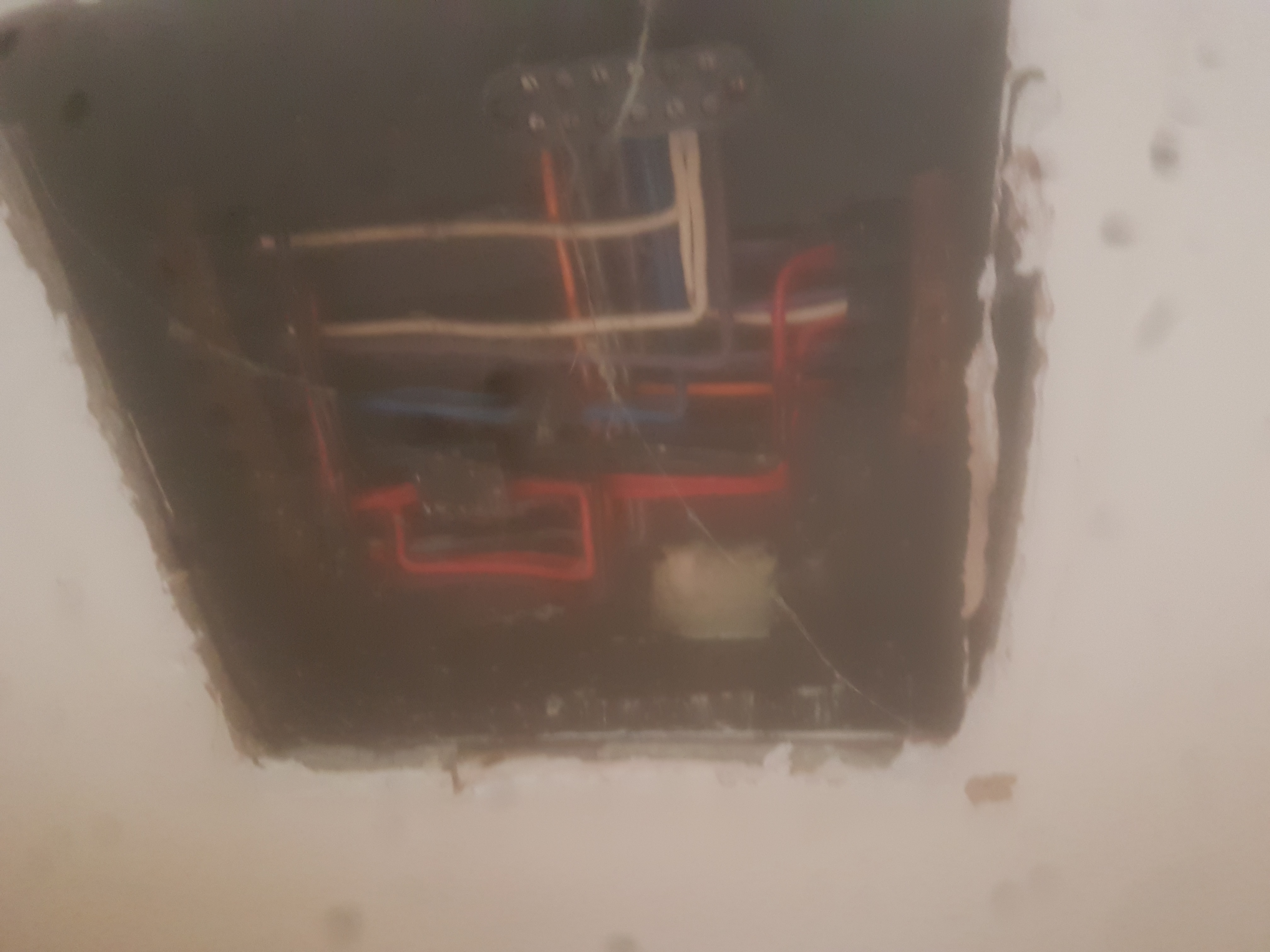 [ElectriciansForums.net] Unidentified cable in loft - advise needed!