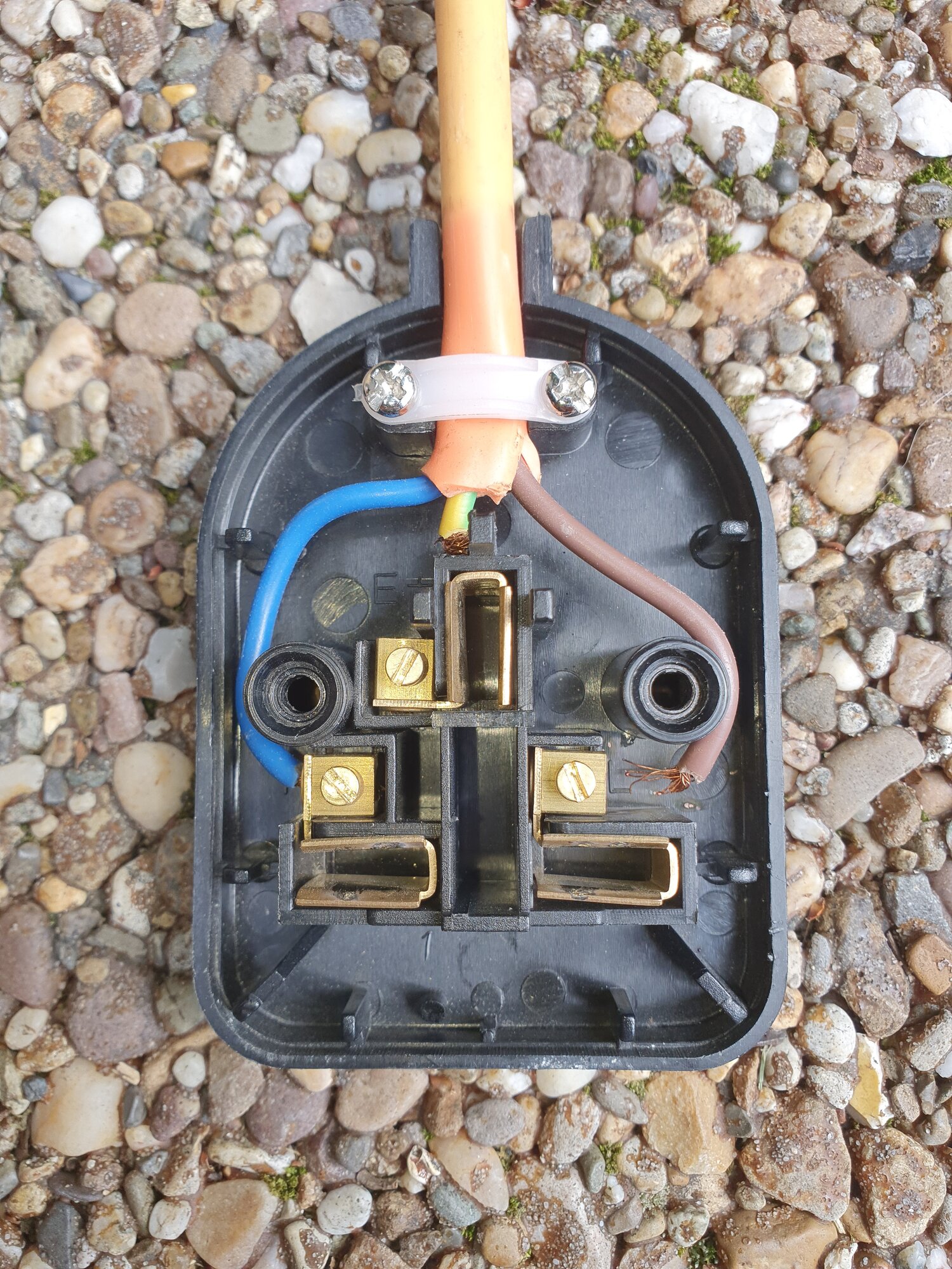 [ElectriciansForums.net] What happened here?