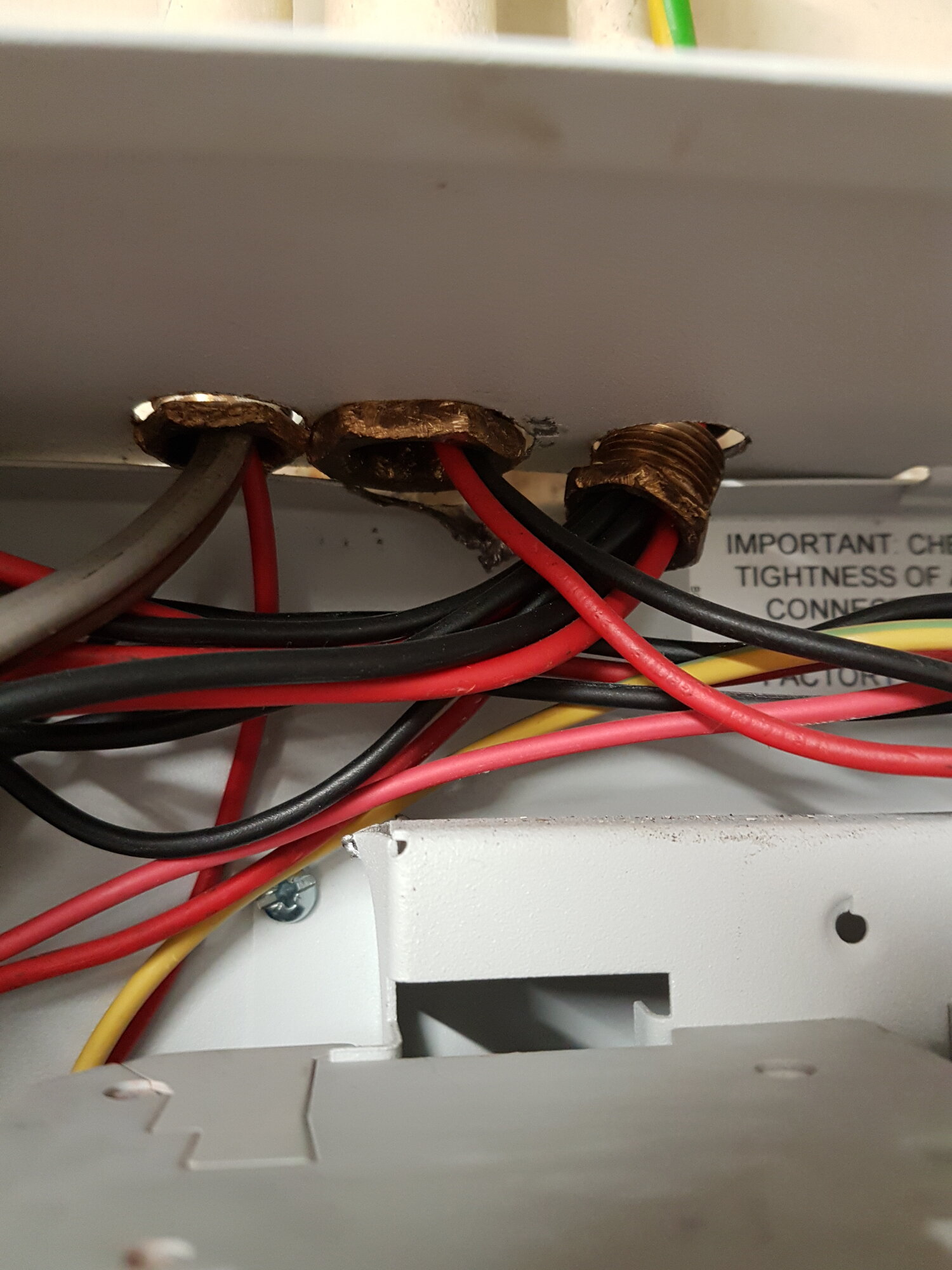 [ElectriciansForums.net] Dodgy trade pictures for your amusement! - 1 Million Views!