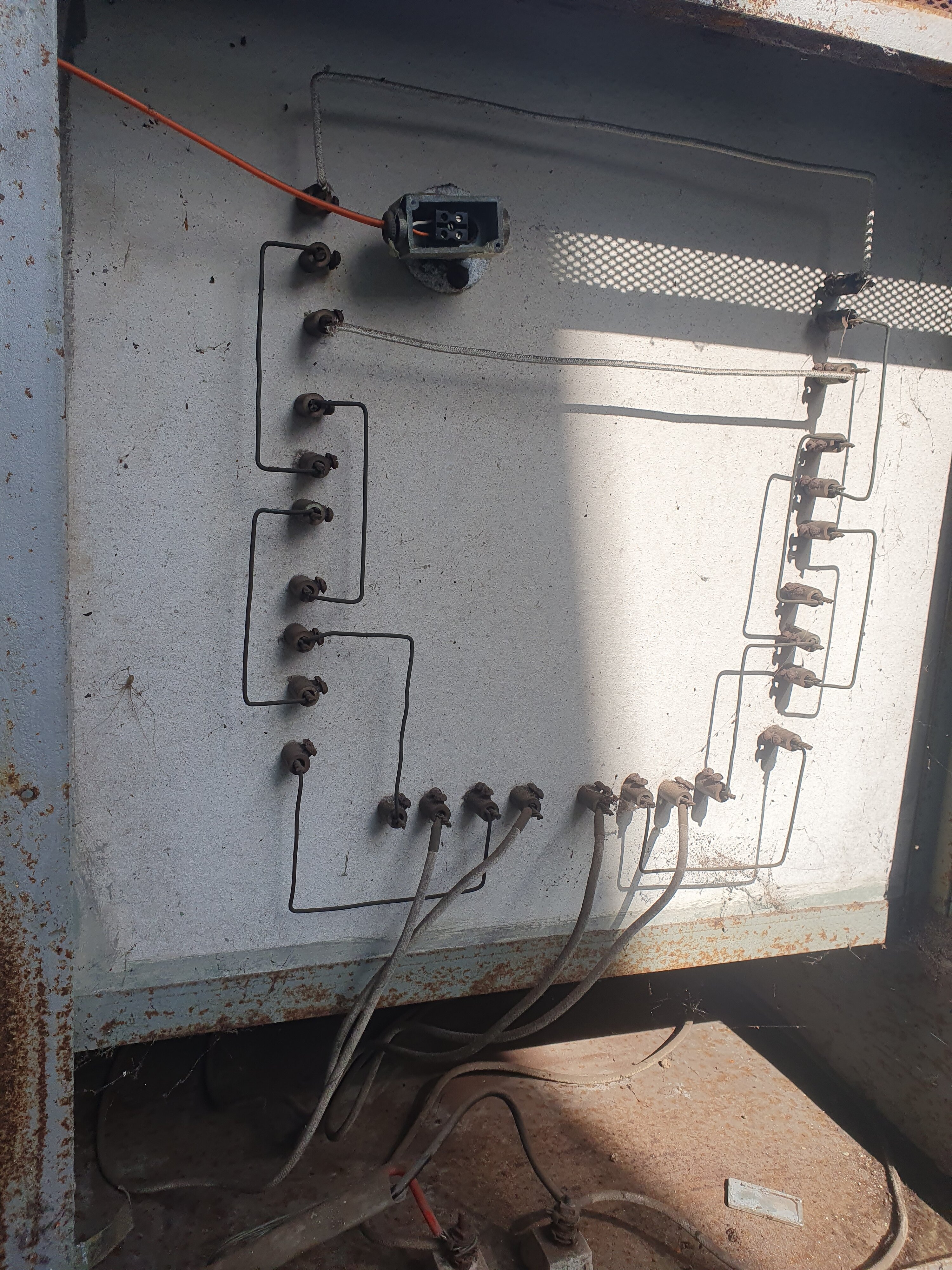 [ElectriciansForums.net] Convert kiln from 415 triple phase to 240v