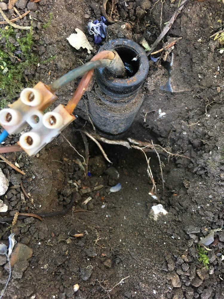 [ElectriciansForums.net] Garden light repair comments