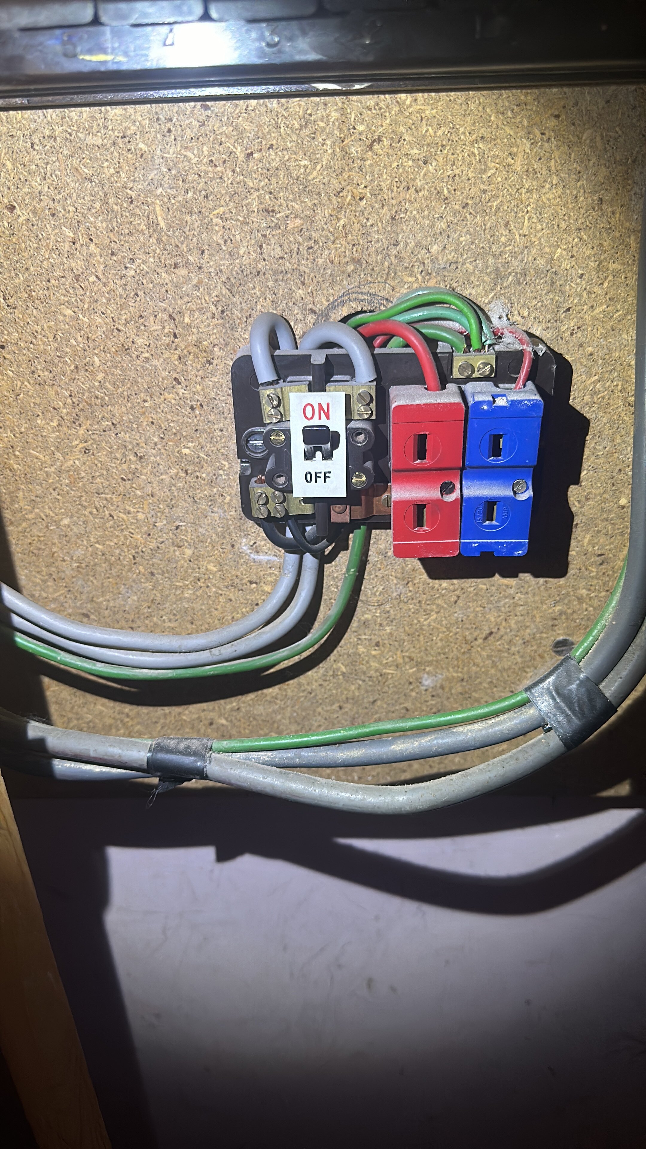 [ElectriciansForums.net] Removing redundant meter tails yes or no