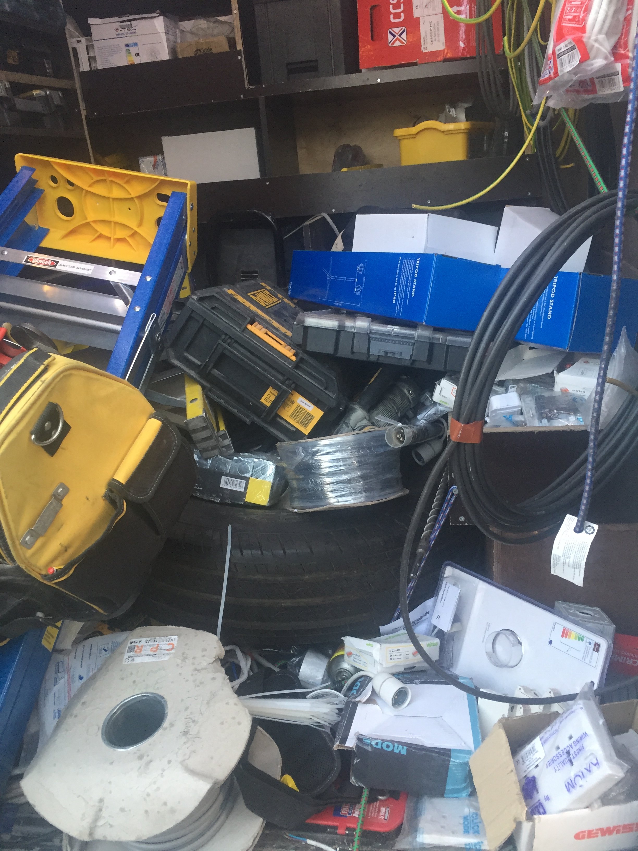 [ElectriciansForums.net] Competition: We all have that mate who has the world’s messiest van, if not it’s probably you…