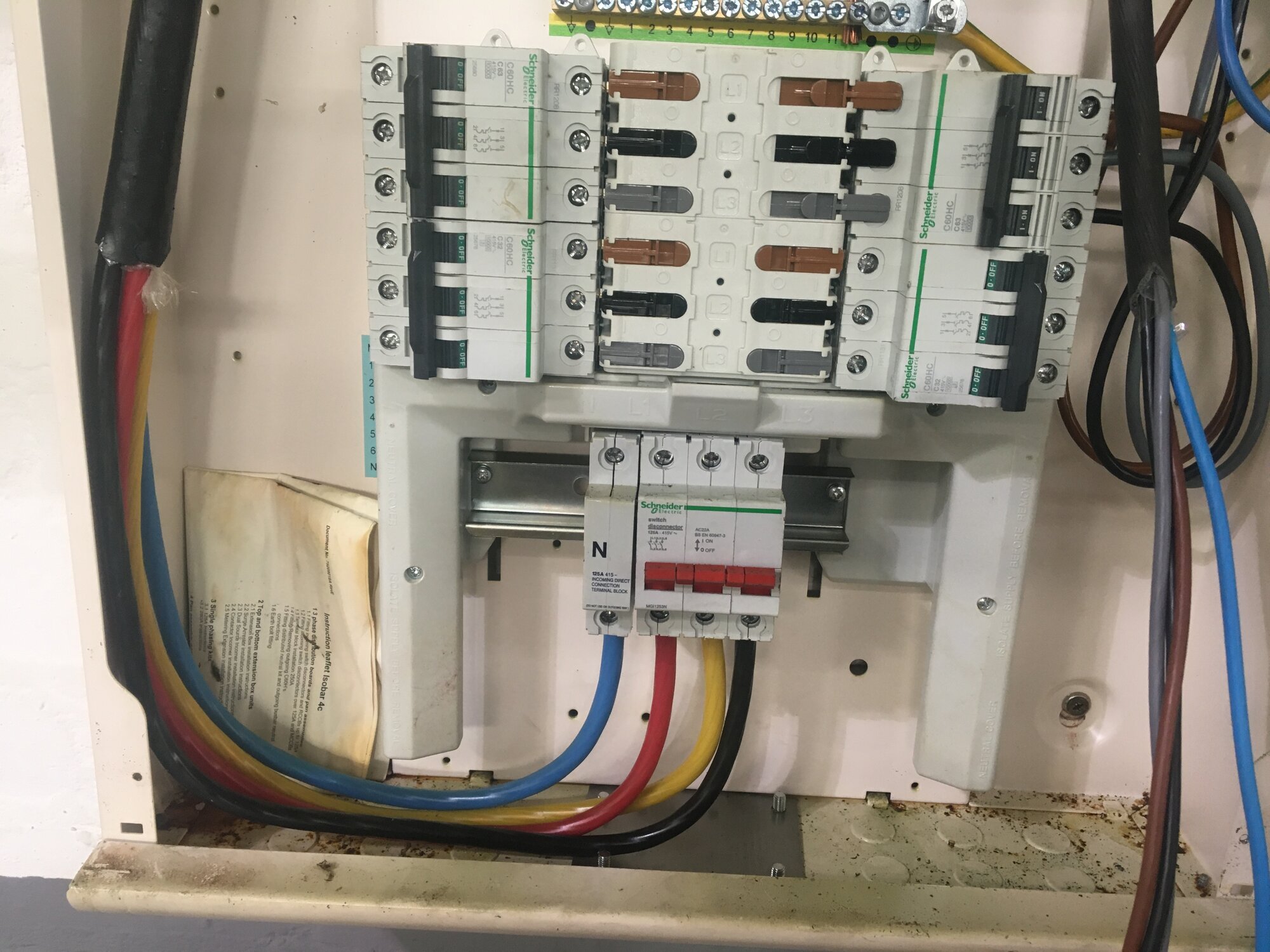 [ElectriciansForums.net] Dodgy trade pictures for your amusement! - 1 Million Views!