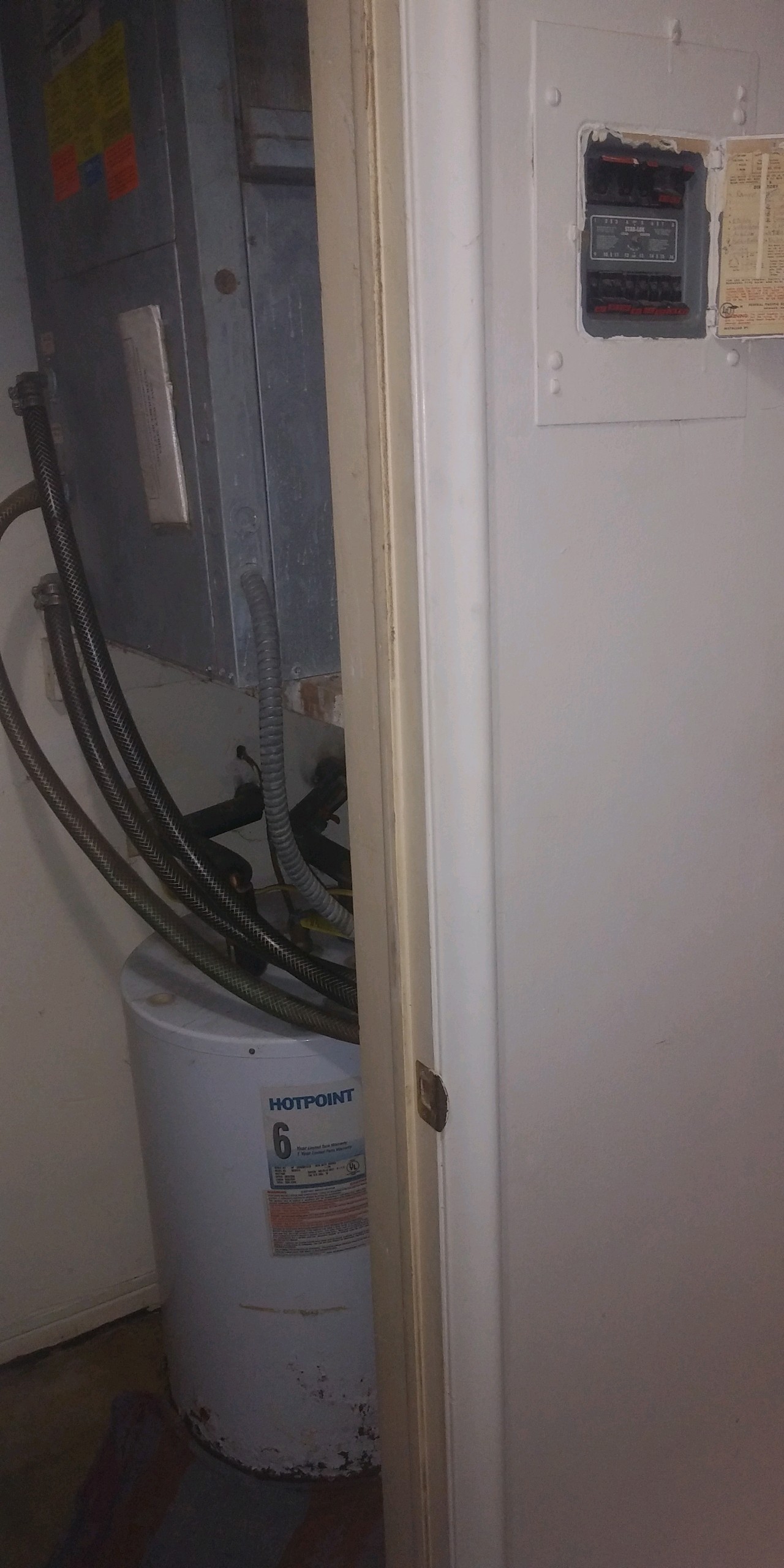 [ElectriciansForums.net] Need to install a 240v breaker for water heater install