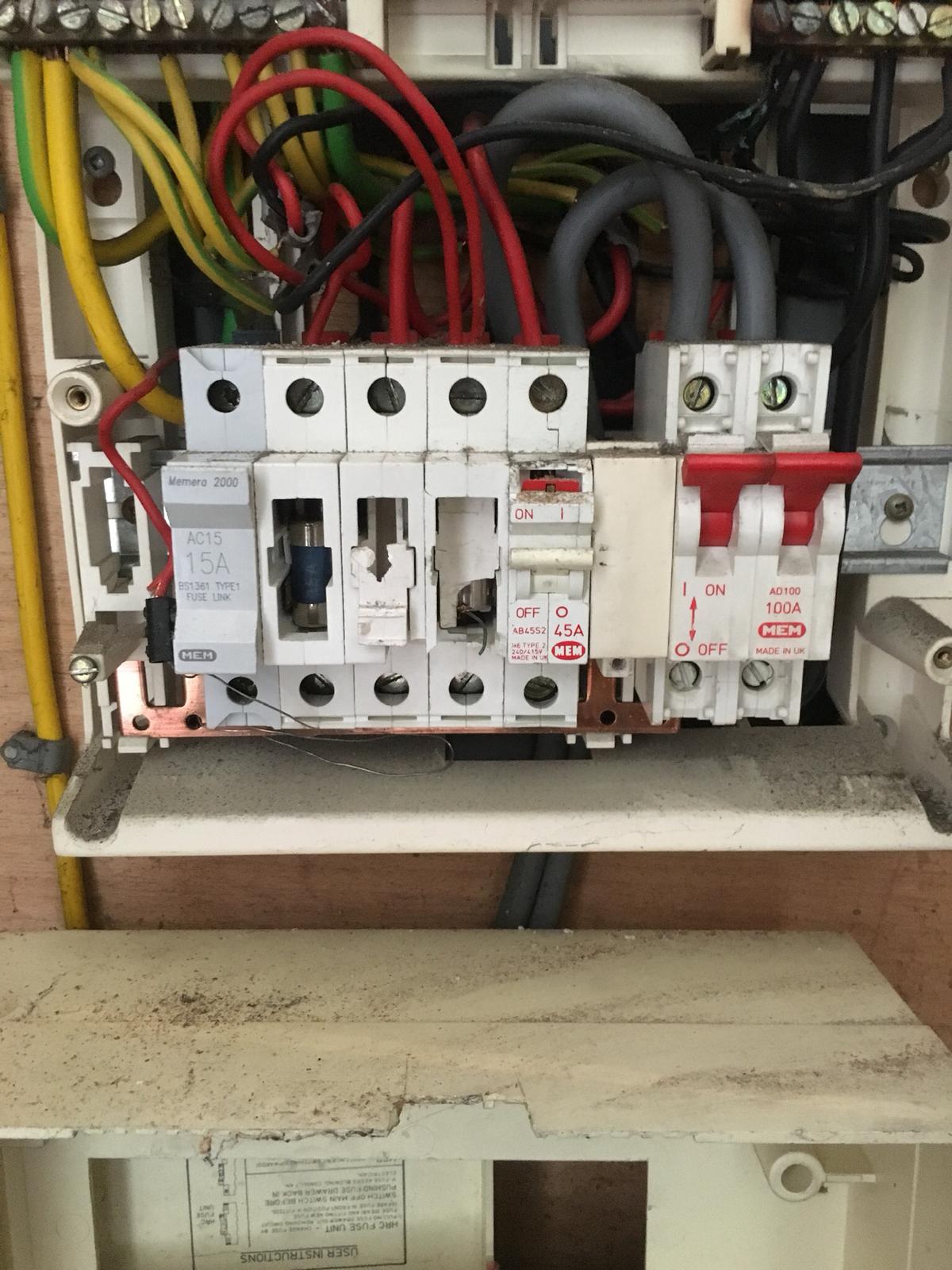 [ElectriciansForums.net] My lights aren't working.. any chance you could have a look at them?