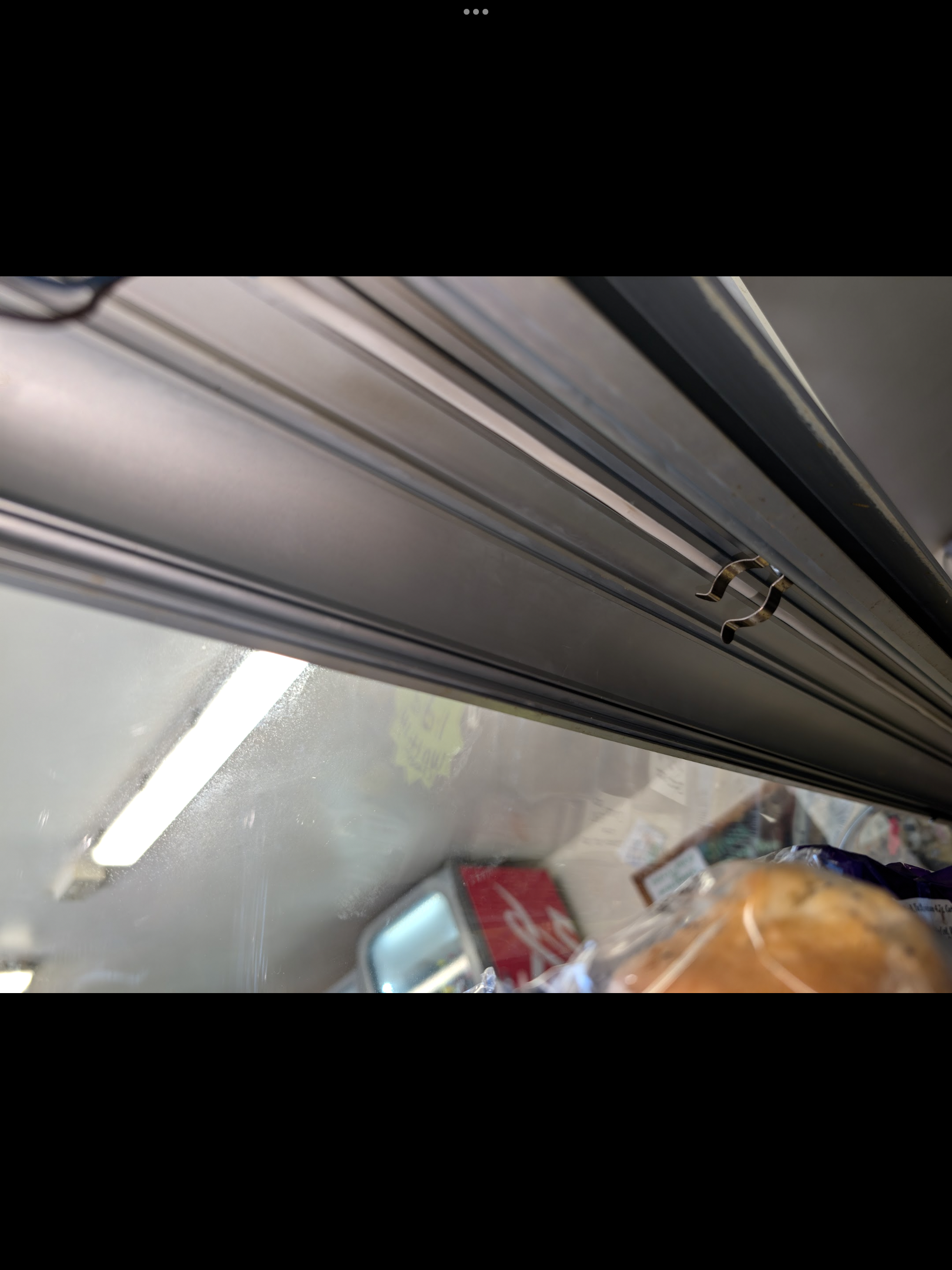 [ElectriciansForums.net] Fixings for Aluminium channel in display fridge?