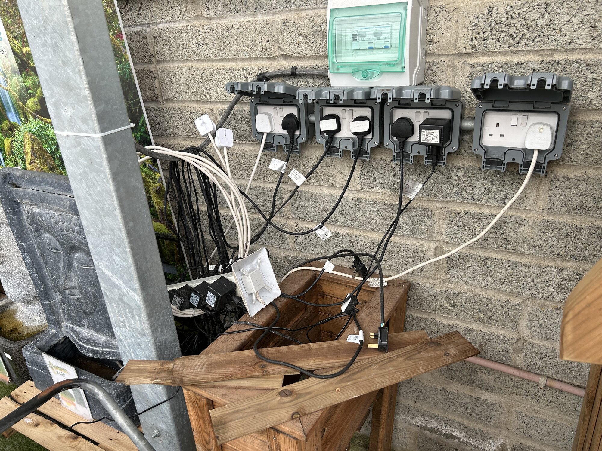 [ElectriciansForums.net] British trained Electricians working in Irish Republic