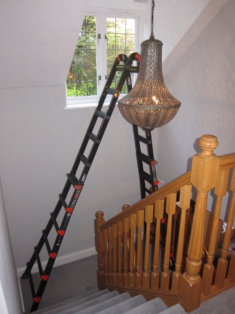 [ElectriciansForums.net] Changing a light above a stairwell