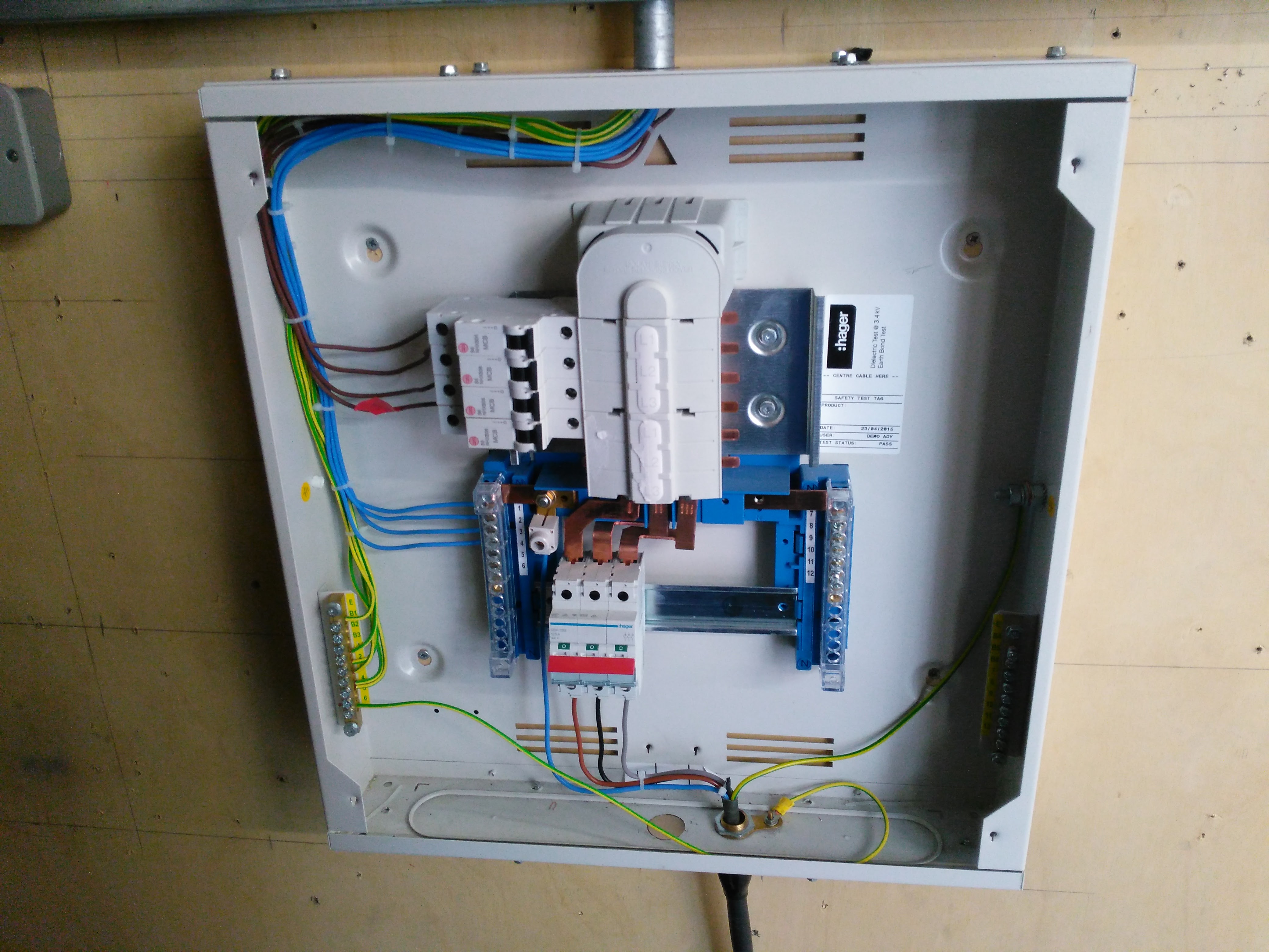 [ElectriciansForums.net] Trainees, Show Us Your Installs