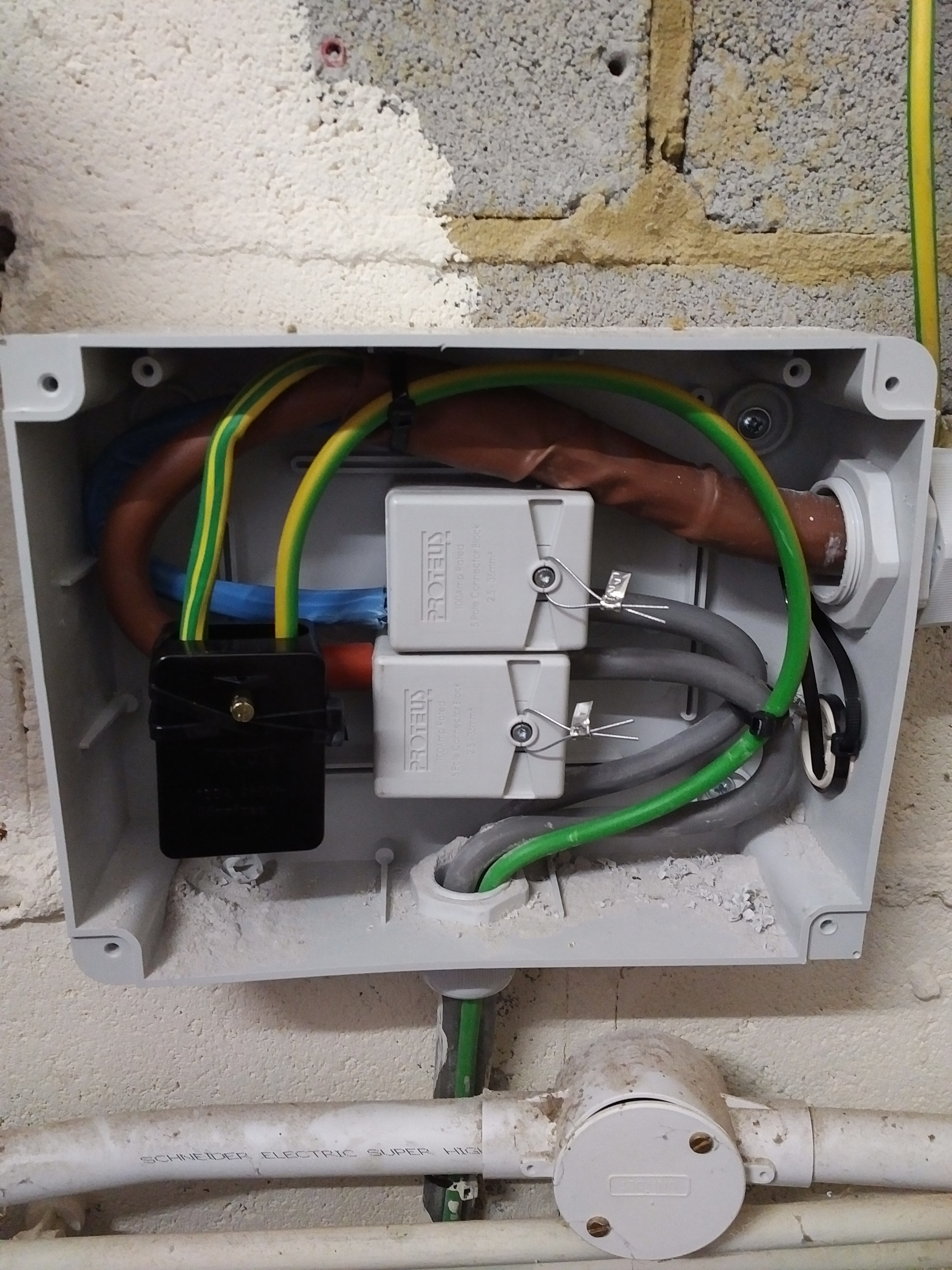 [ElectriciansForums.net] Split Concentric Termination