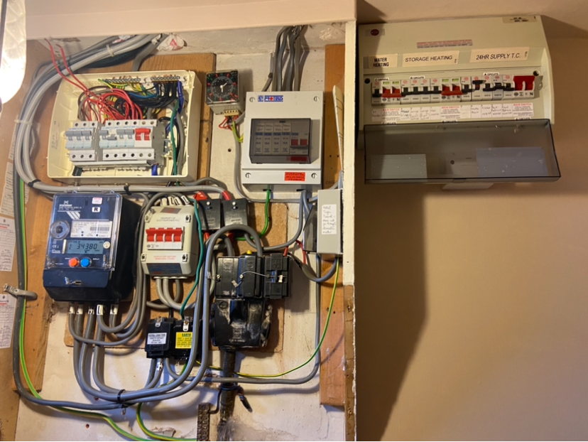 [ElectriciansForums.net] Fault finding head scratcher.