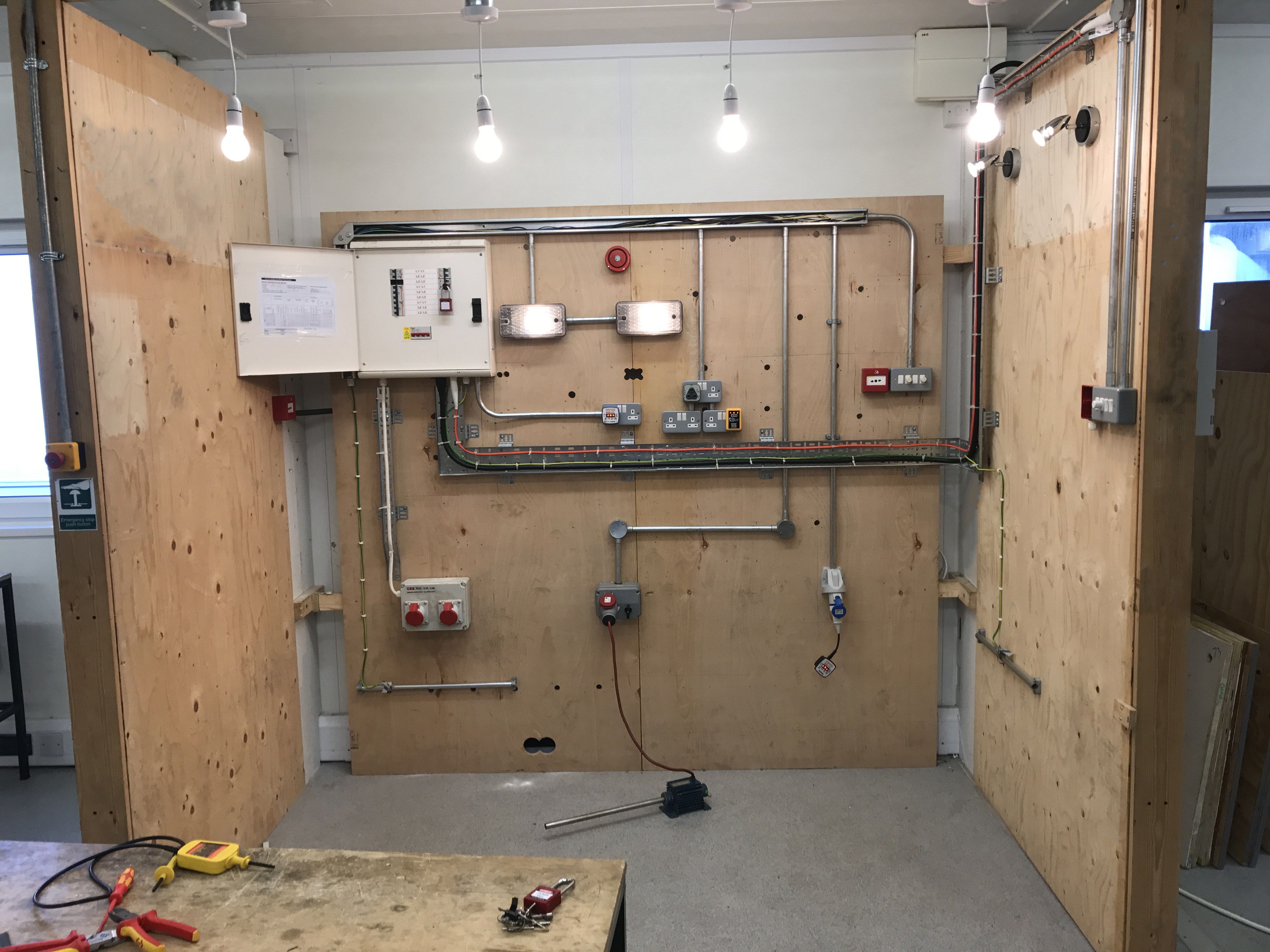 [ElectriciansForums.net] Trainees, Show Us Your Installs