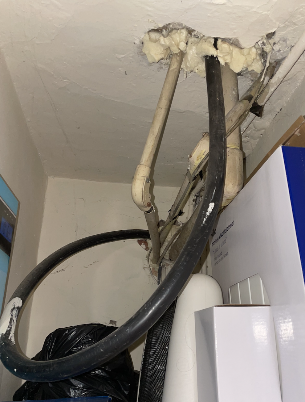 [ElectriciansForums.net] Cut out mess - who is responsible?