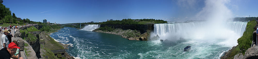 1000px-Niagara_falls_panorama.jpg