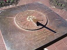 230px-Sundial_in_Supreme_Court_Gardens,_Perth.jpg