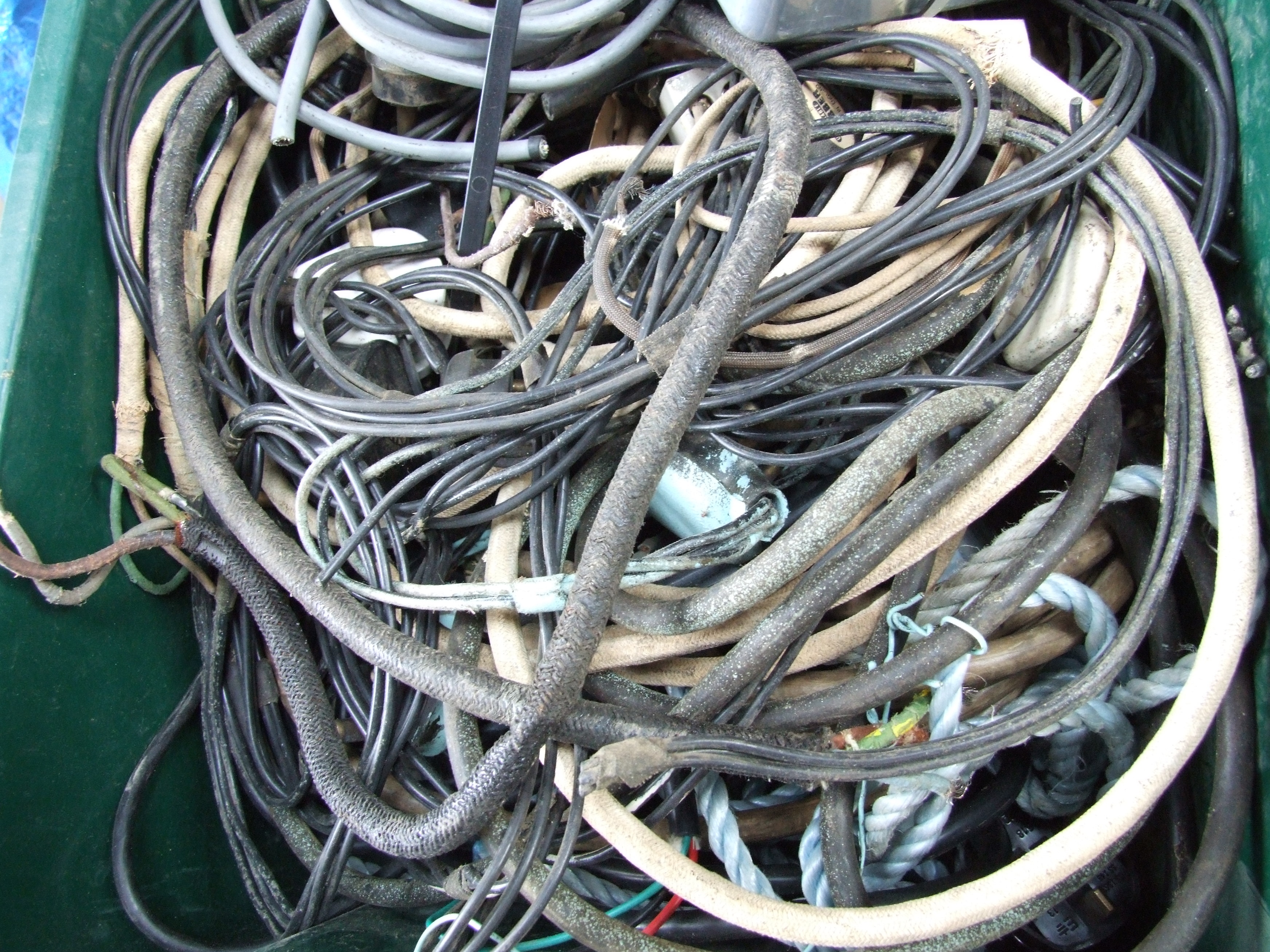 ACM 3 core cable.jpg