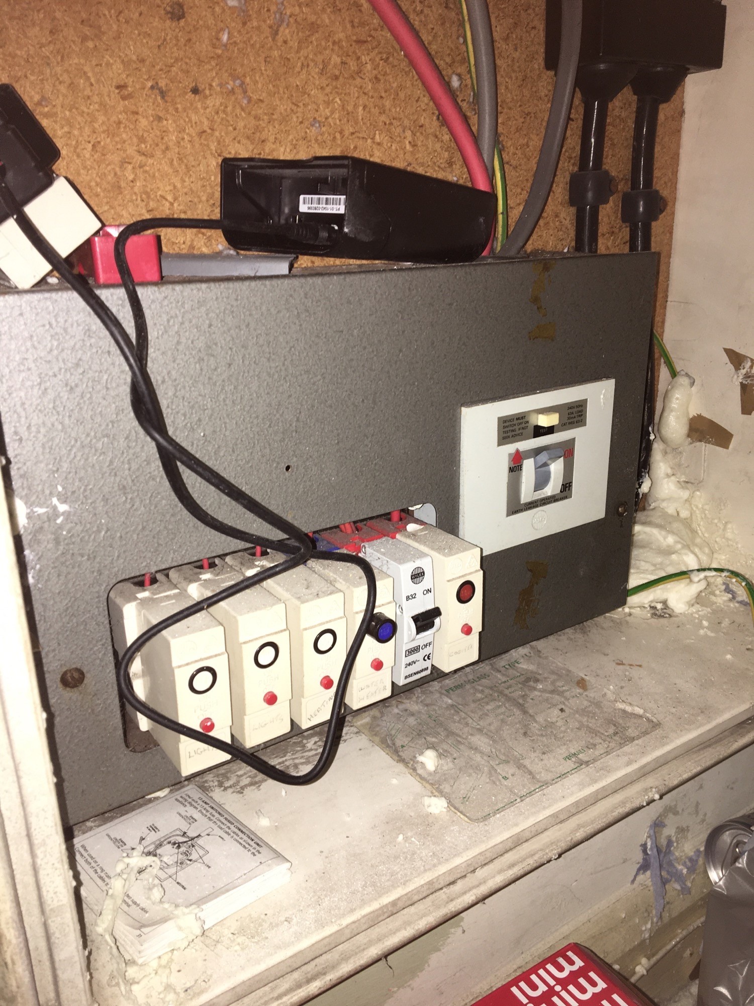 consumer unit.jpg