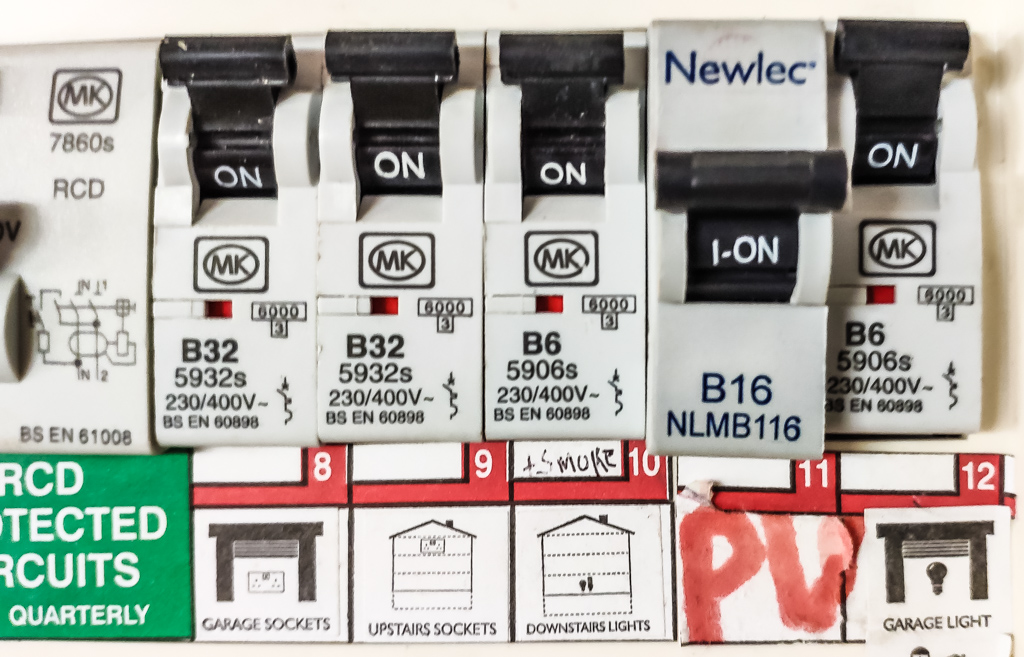 CONSUMER UNIT RHS PV FUSE.jpg