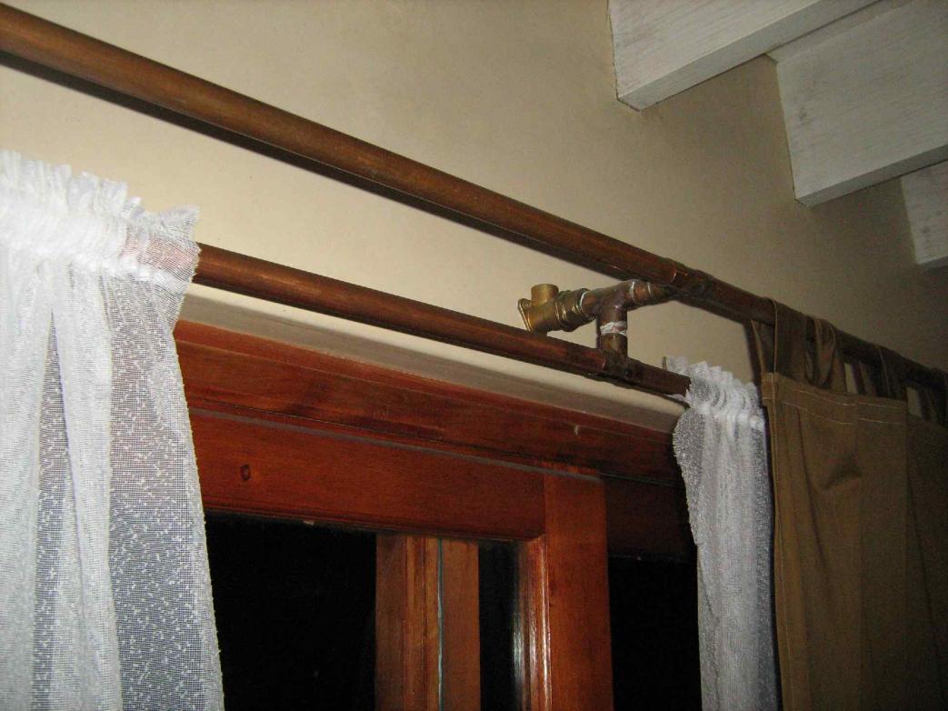 curtain rail1.jpg