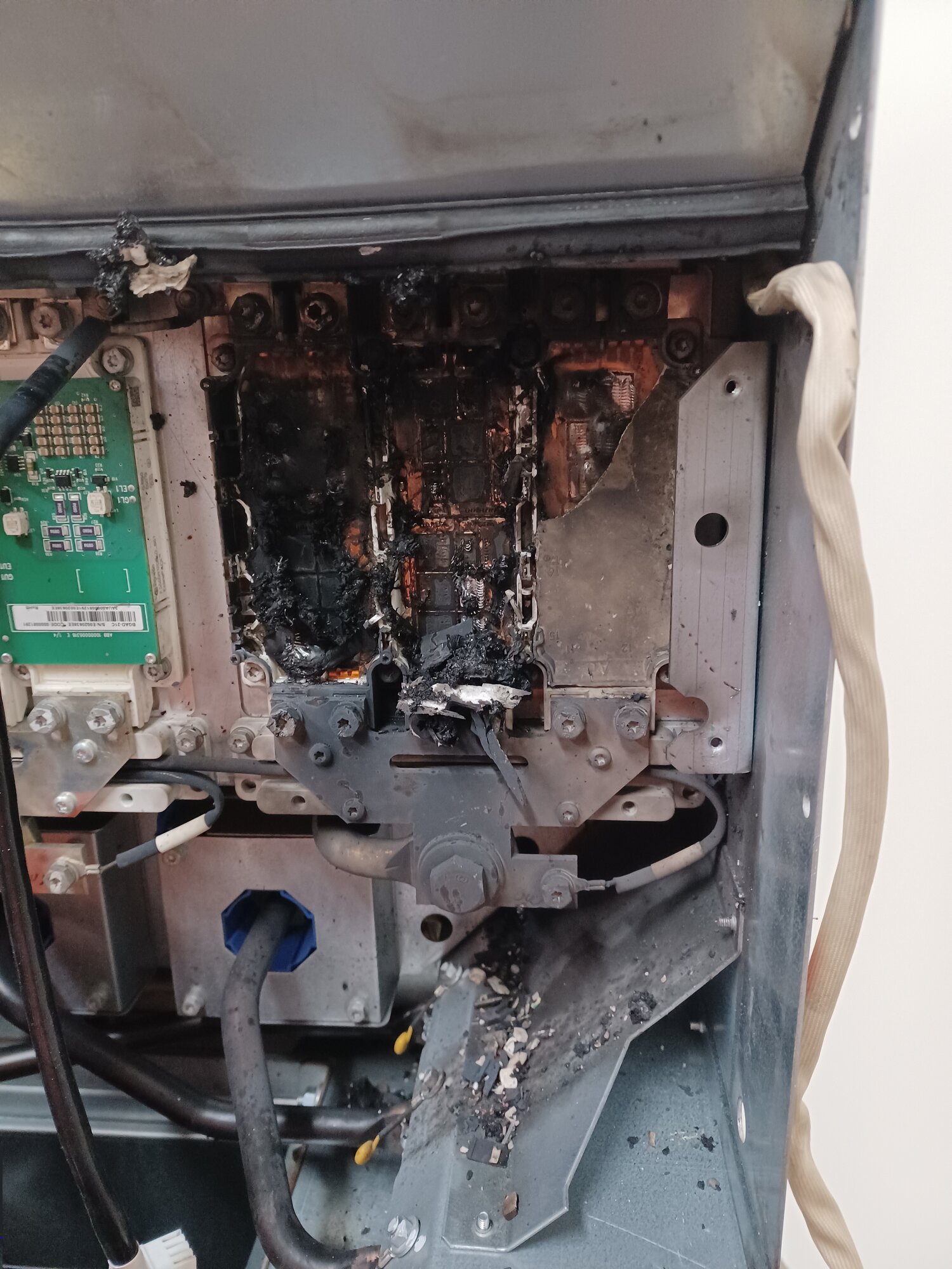 Damaged IGBT in situ phase W.jpg