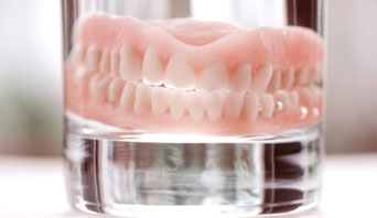 dentures_342x198_a0158-000197.jpg