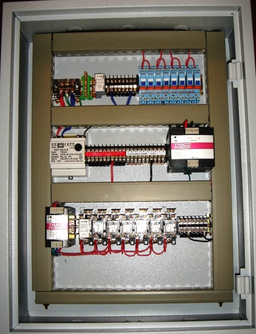 EB-2 AMX Power relays, Touchscreen power.jpg