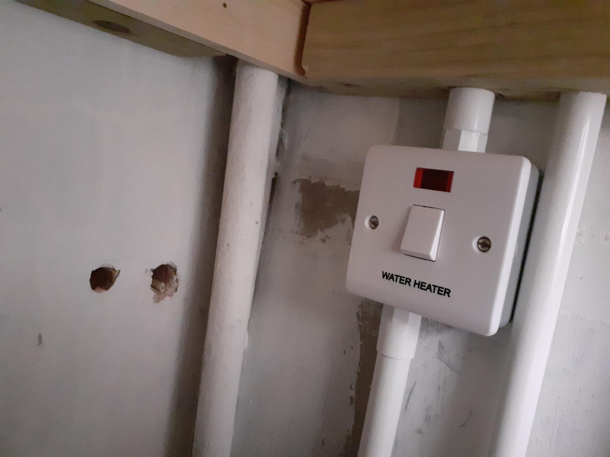 Immersion-heater-airing-cupboard-switch.jpg