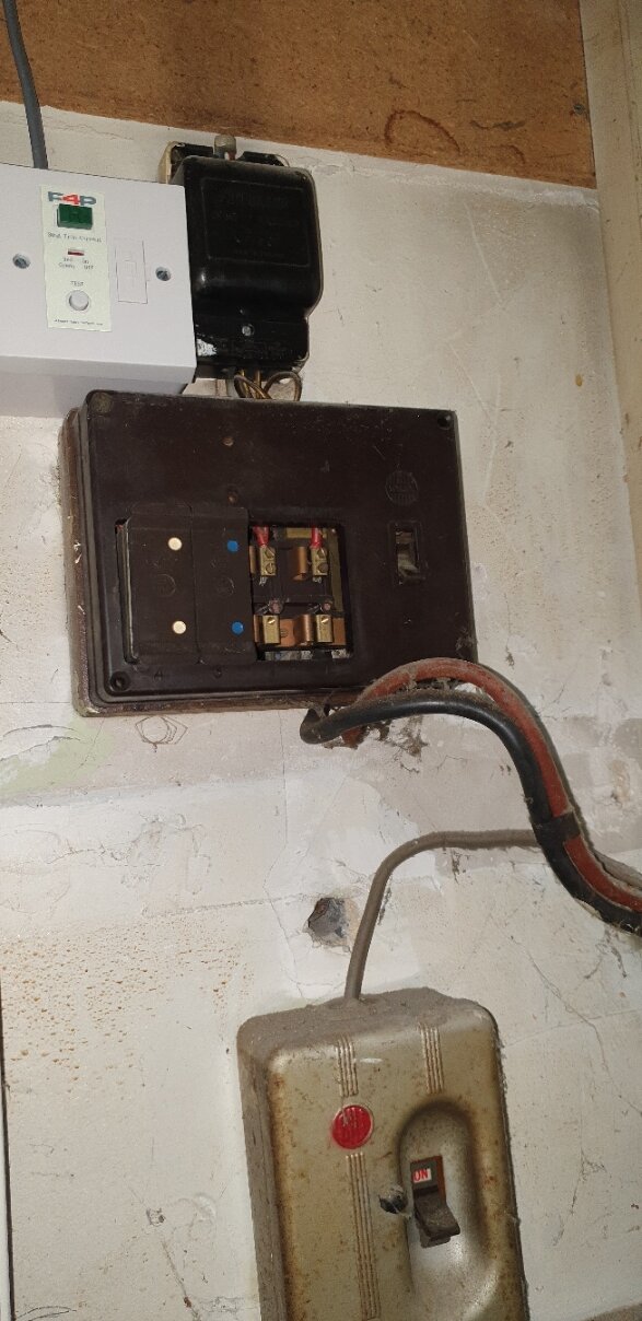 Old Fuse Box Open.jpg