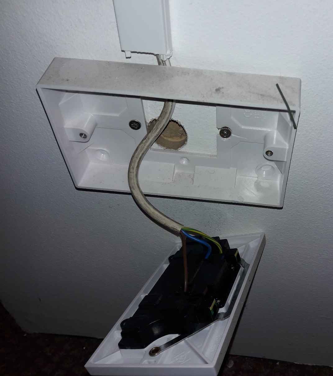 socket1.jpg